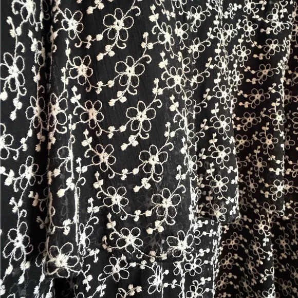 👉🏼LIKE NEW👈🏼 Tommy Hilfiger Tiered Embroidered Maxi Dress - Picture 6 of 8